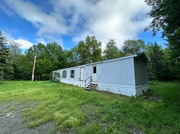 29 Sawyer Lane, Linneus, ME 04730