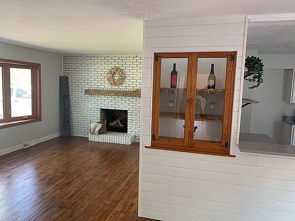 4th image of 16890 W 130th St