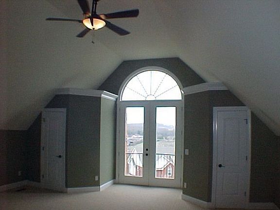 4th image of 4018 Maggie Ct