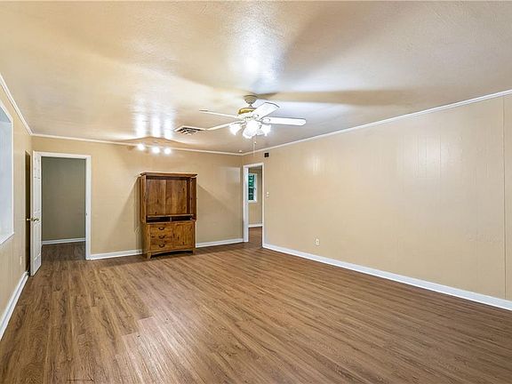 3rd image of 29965 Pete Miller Rd
