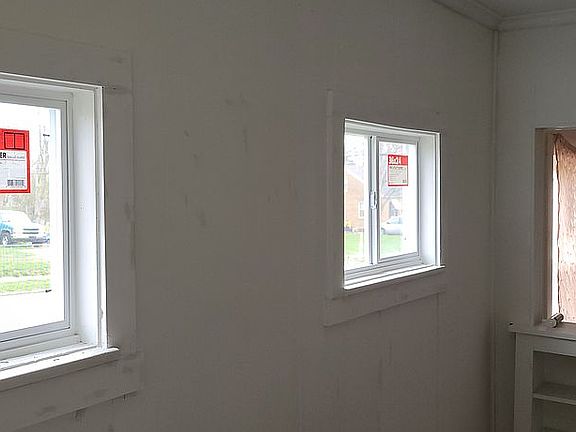 3rd image of 3600 Hoover Ave #3602
