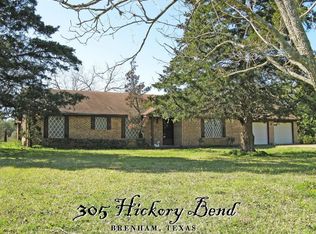 305 Hickory Bend Rd, Brenham, TX 77833