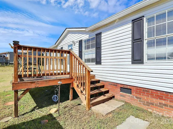 109 Farmway Ln, Polkville, NC 28150