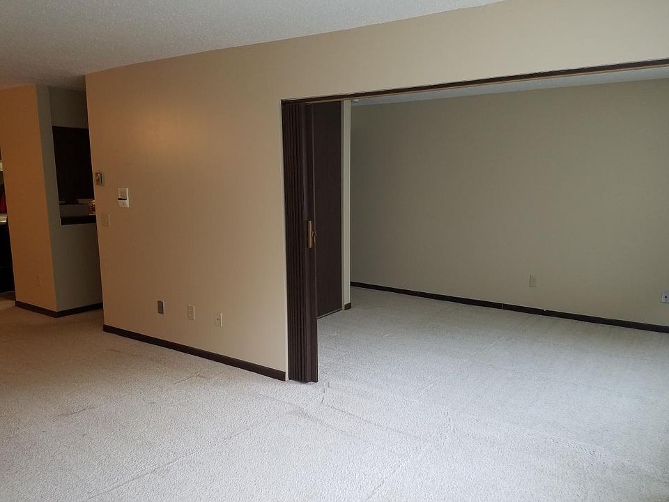 2nd image of 8521 Parkvilla Dr APT 303W