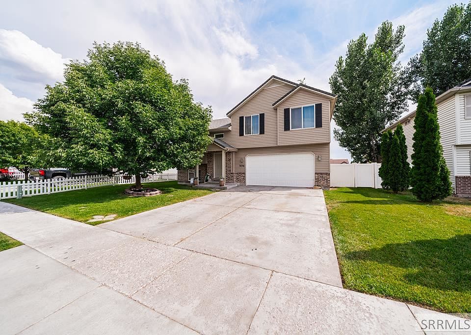 1st image of 3656 E Pearce Dr