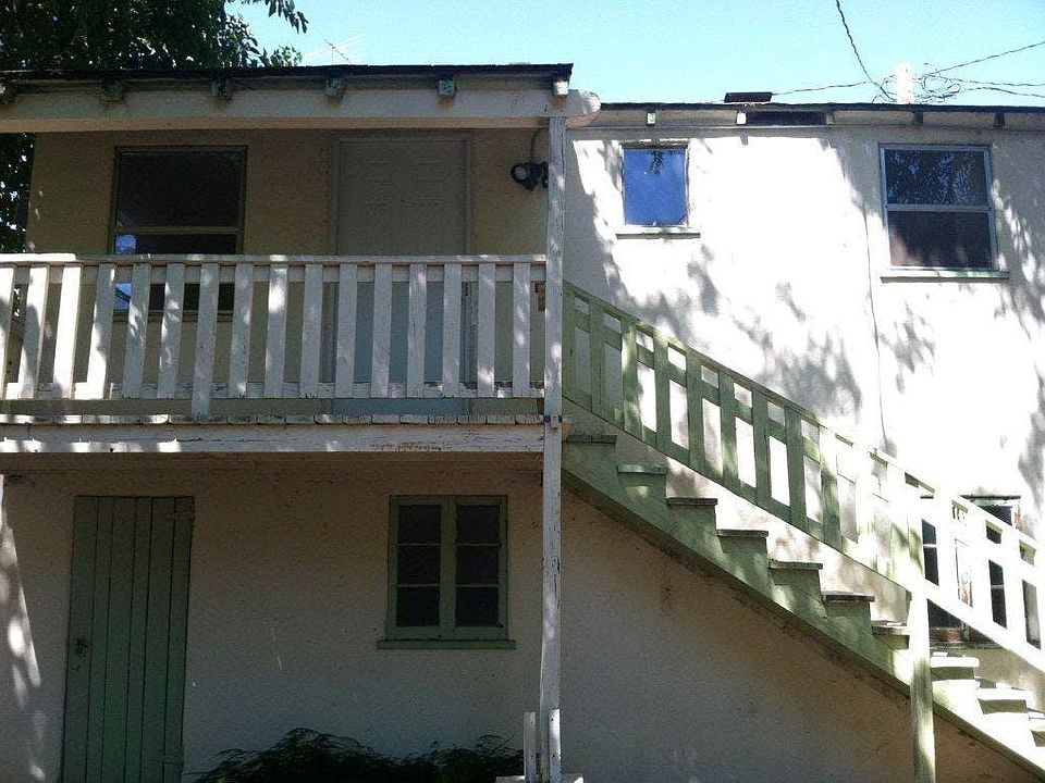 2nd image of 367 N 2nd St #5