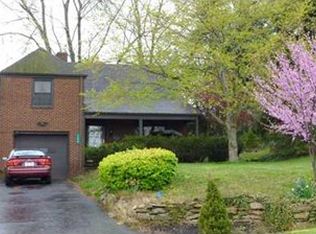 124 Burns Ave, Beaver Falls, PA 15010