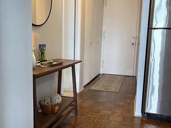 4th image of 1540 N Lasalle St #1606