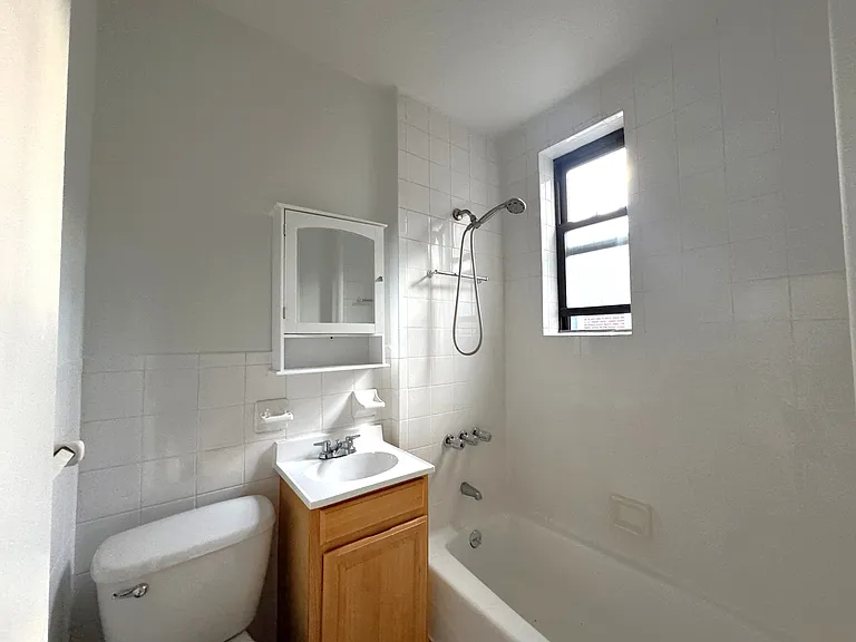 2027 Stillwell Ave #3F — Photo 13