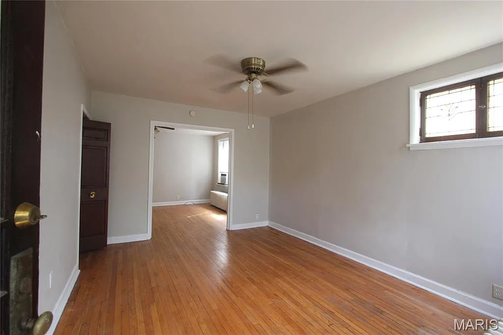 1 bed, 1.0 bath, 884 sqft, $1,050 — Photo 4