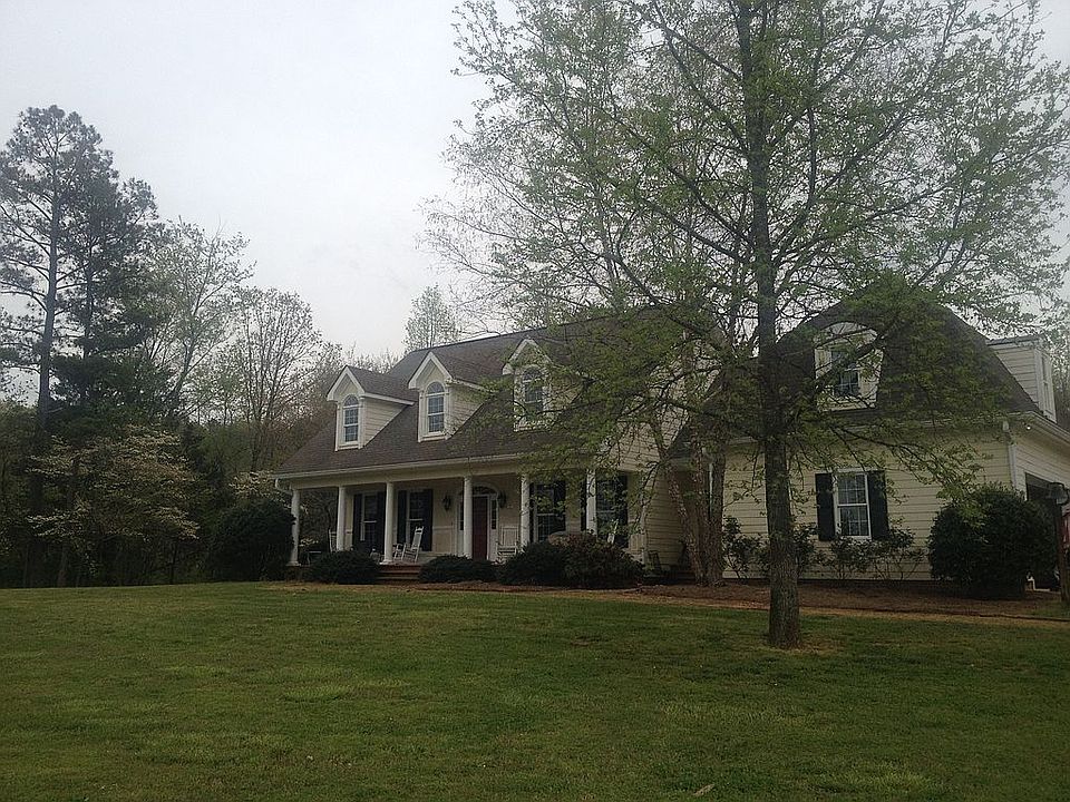2nd image of 2456 Pleasant Valley Rd SE