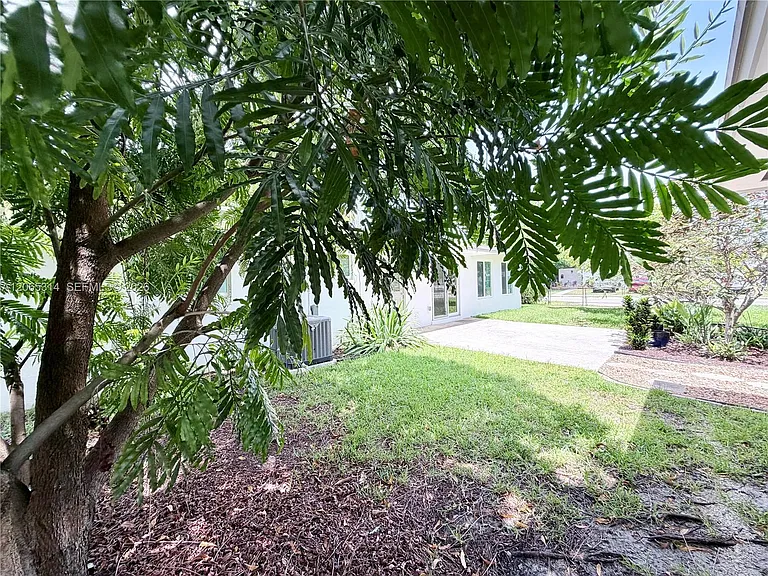 5101 SW 127th Pl — Photo 29