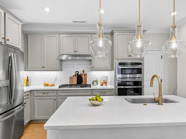 1262 D Brawley School Rd, Mooresville, NC 28117