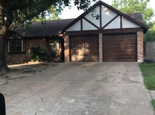 8130 Streamside Dr, Houston, TX 77088