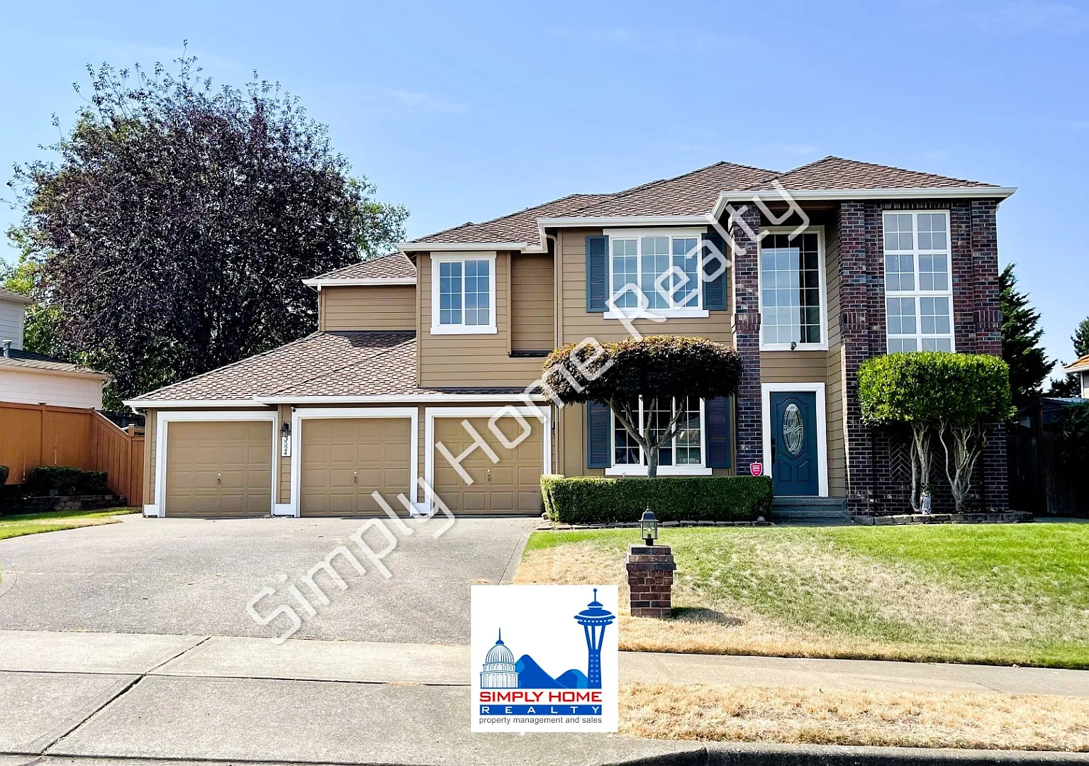 Step Inside this beautiful Home in Tacoma! — Photo 1