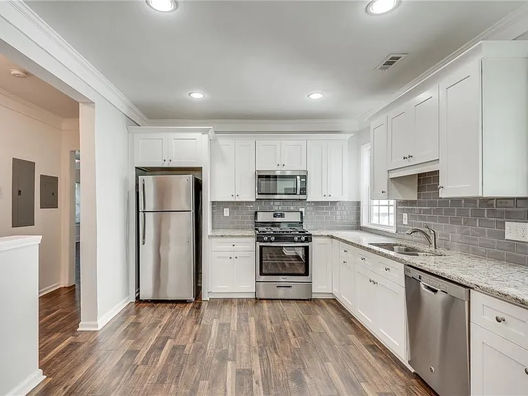 244 Laurel Ave SW — Photo 14