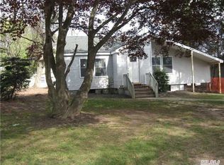 81 Broadway, Rocky Point, NY 11778