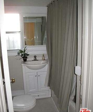5th image of 3818 W 58th Pl