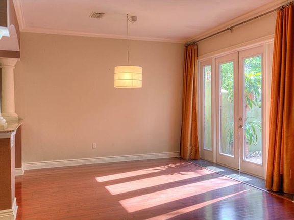 5th image of 4907 Bayshore Blvd Unit 123