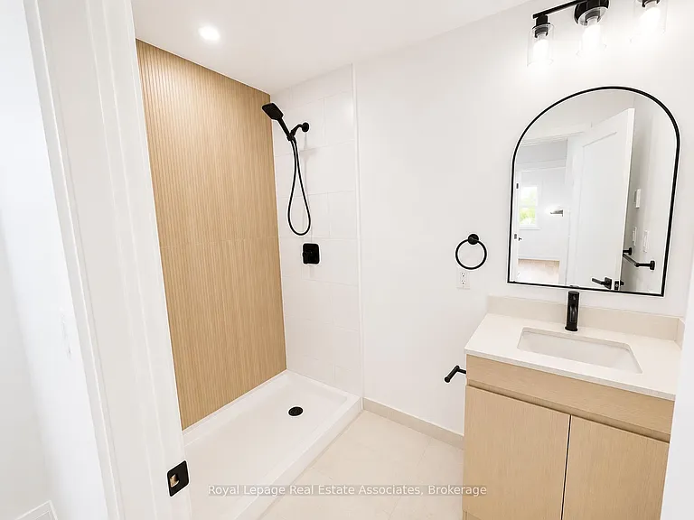 17 White Ave #5 — Photo 9