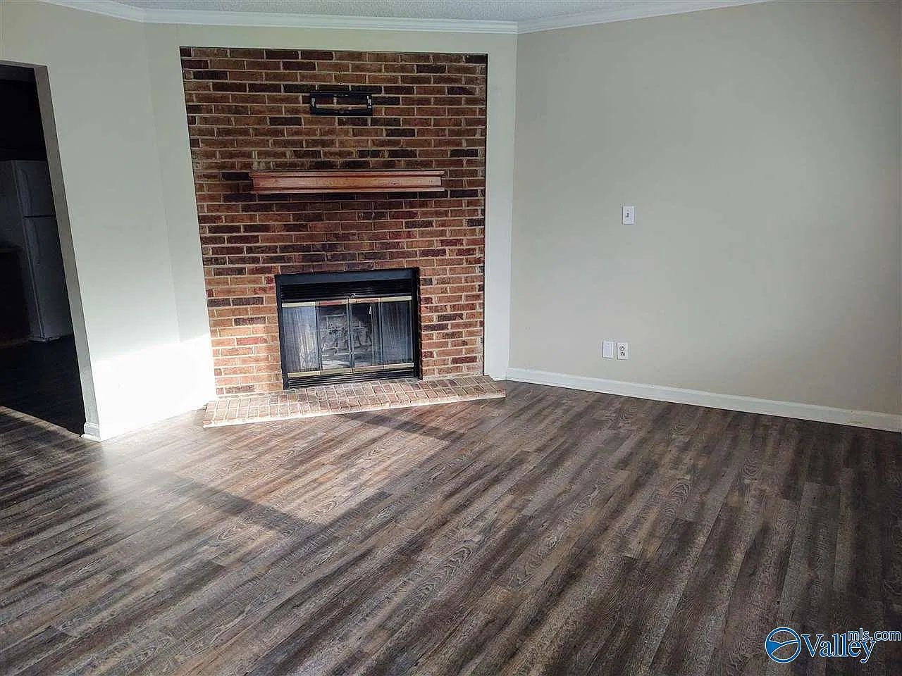 3 bed, 1.5 bath, 1250 sqft, $1,300 — Photo 4