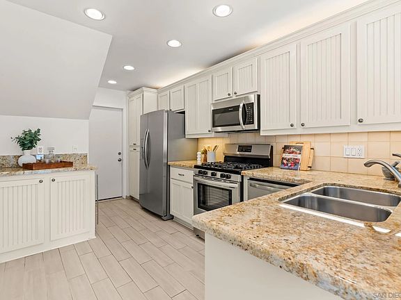 2nd image of 3435 Reynard Way Unit B