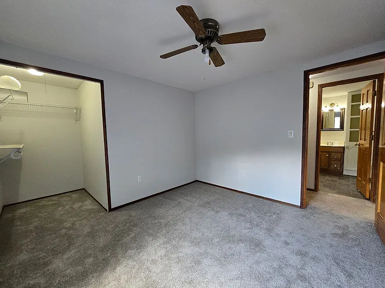 16 Wilshire Wood Dr — Photo 9