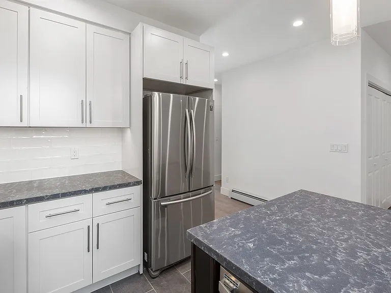 1555 Oak St #850R — Photo 5