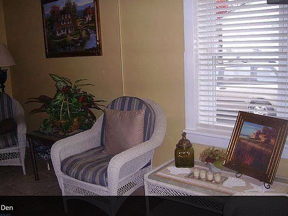 4th image of 229 Christian Ave