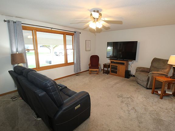4th image of 1011 17th St