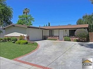 19053 Wellhaven St, Santa Clarita, CA 91351