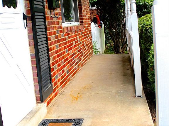 4th image of 4819 Eades St