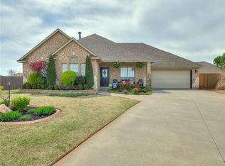 630 W Pine Rose Court Way, Mustang, OK 73064