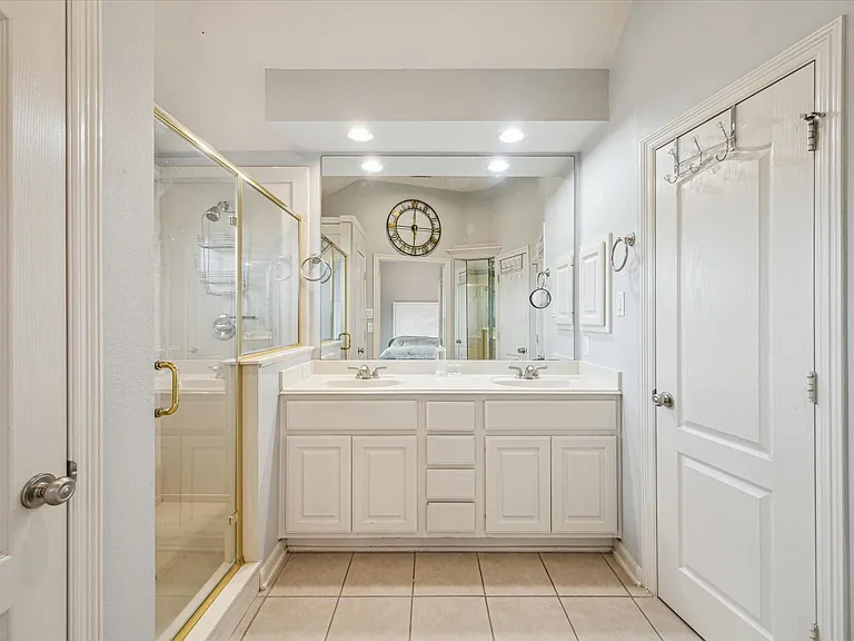 2403 Clippers Sq — Photo 14