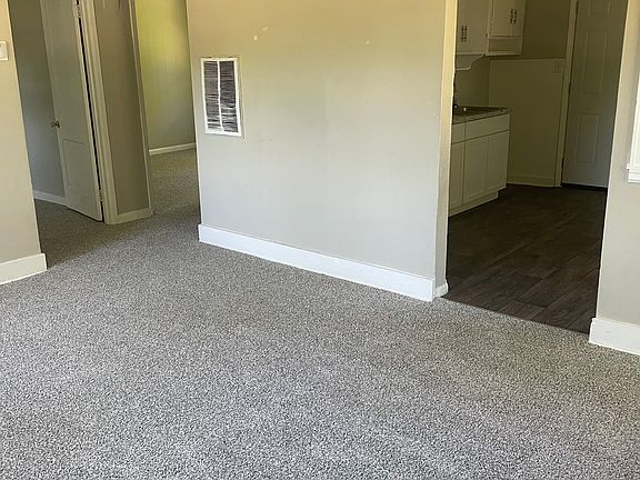3rd image of 2105 Parkview Blvd #2