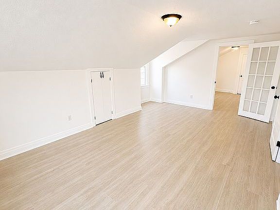 5th image of 612 W 40th St
