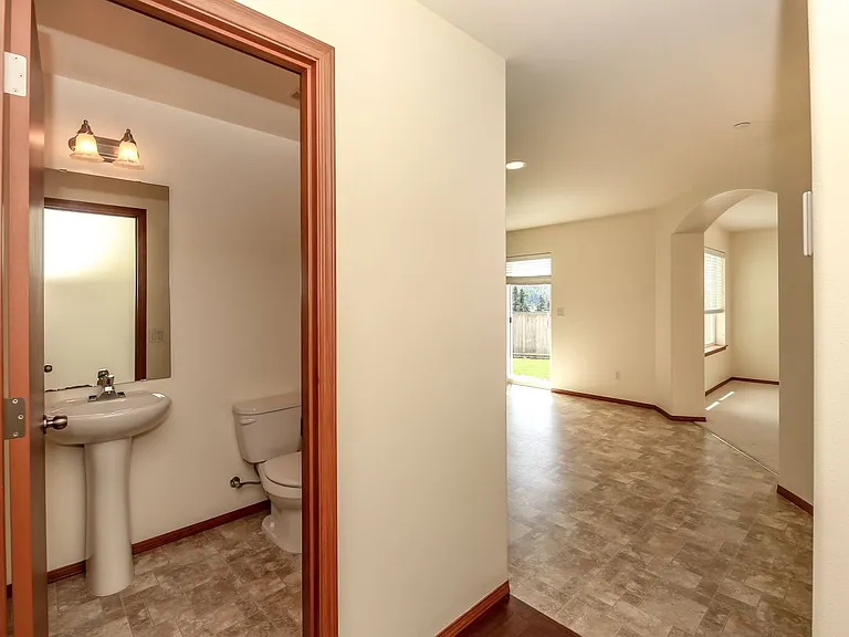 1187 Swan Loop — Photo 22