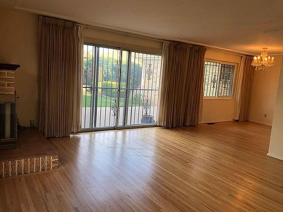 5th image of 2724 Cardenas Dr NE