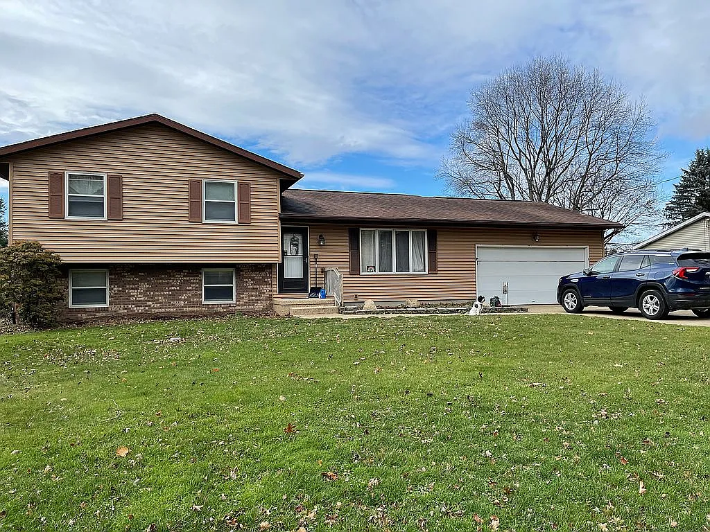 2128 Oak Hill Rd photo 1