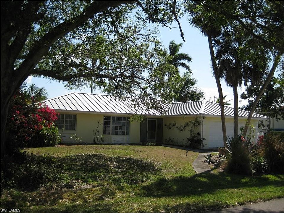 Front view from Club House Rd.