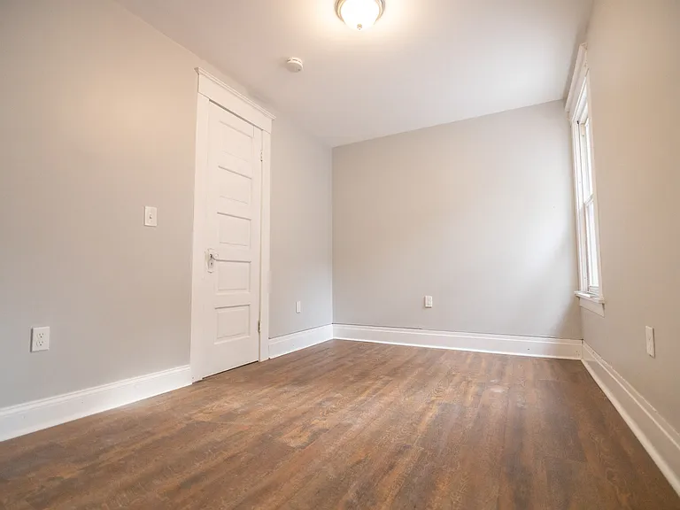 100 Zittel St #3 — Photo 16