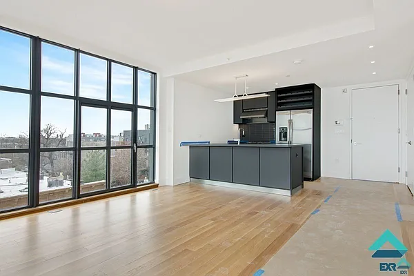 Rented by EXR | media 28