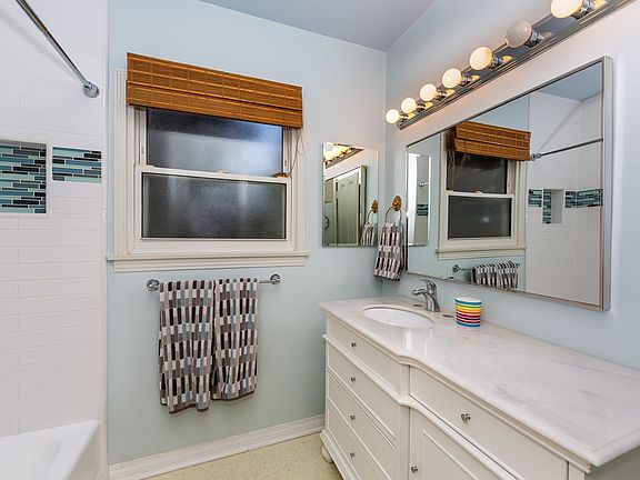 4th image of 2625 Harmony Pl