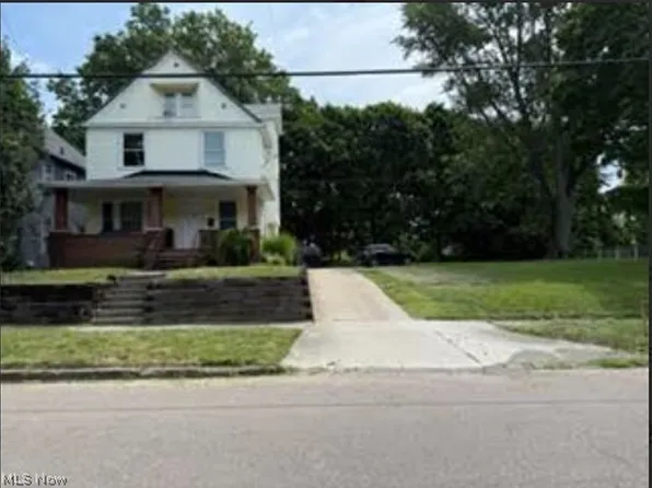 651 Kling St, Akron, OH 44311