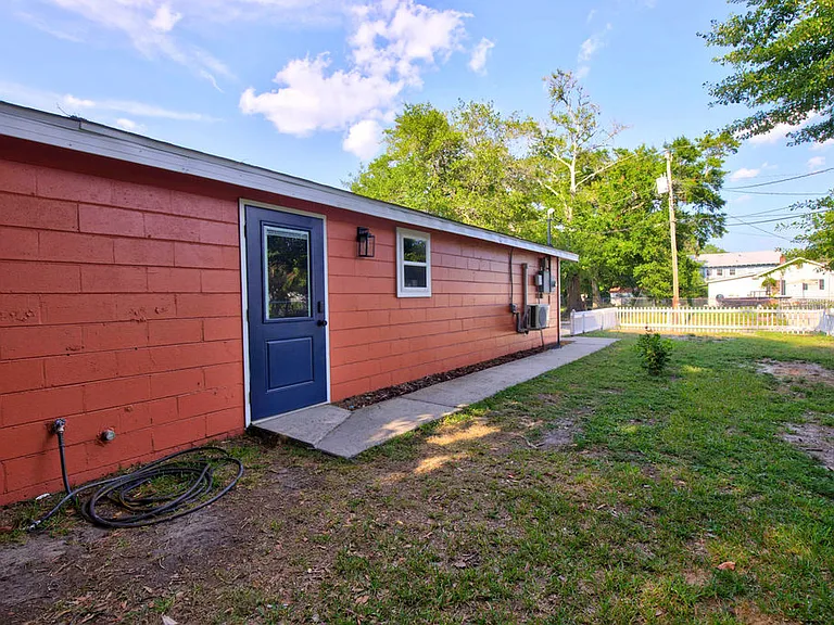 1705 Oleander Dr — Photo 17