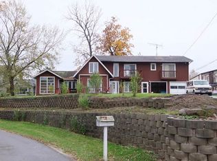 40412 N Bluff Dr, Antioch, IL 60002