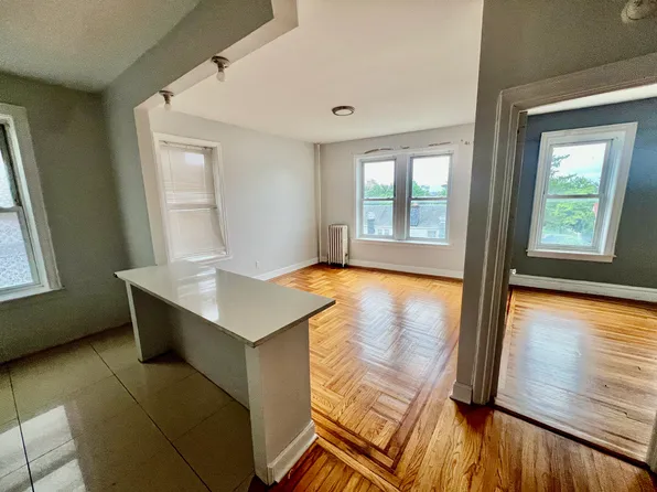 33-45 Murray St #C2, Flushing, NY 11354