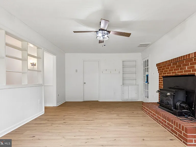 8755 Trinity Ln — Photo 12