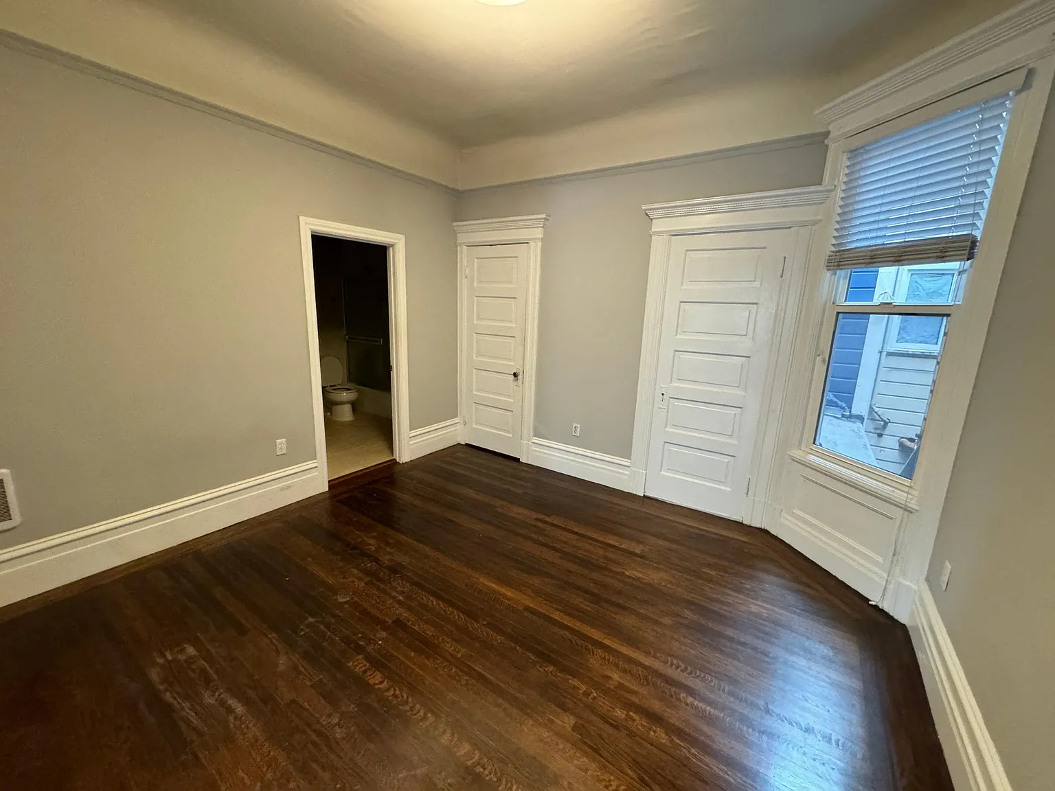 Studio, 420 sqft, $2,650 — Photo 4