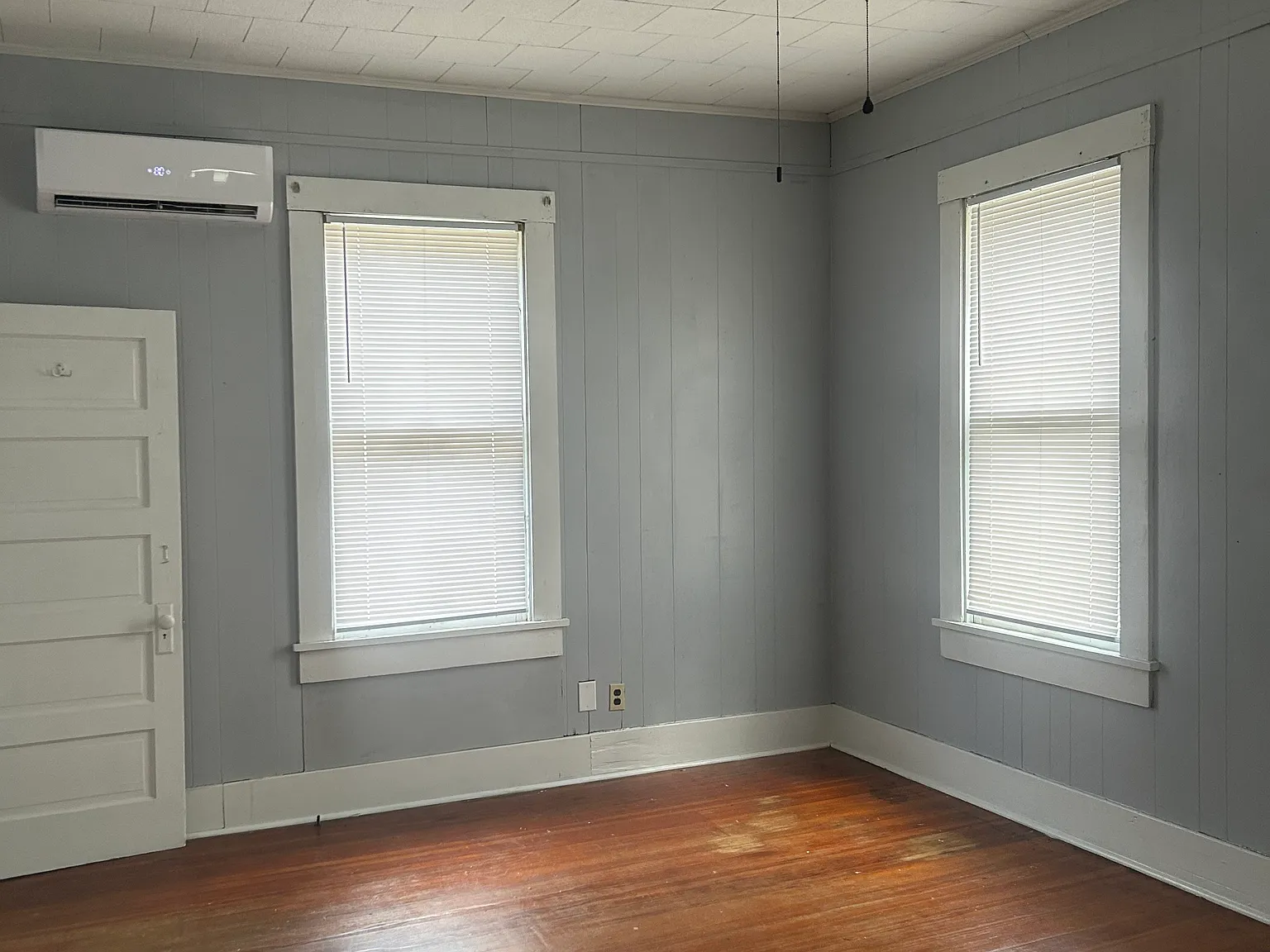 2 bed, 1250 sqft, $1,200 — Photo 2